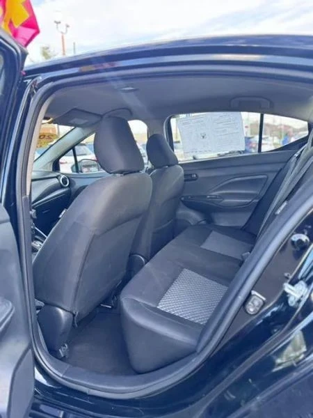 2021 Nissan Versa - Image 11 of 12