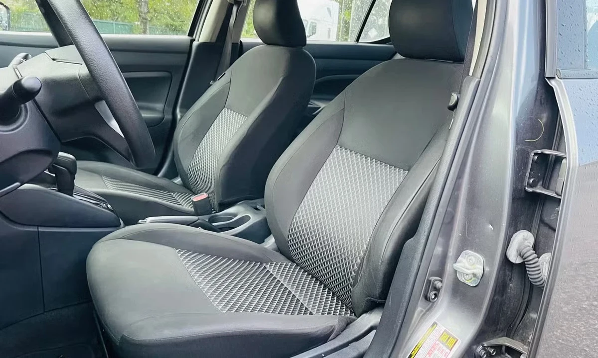 2021 Nissan Versa - Image 12 of 18