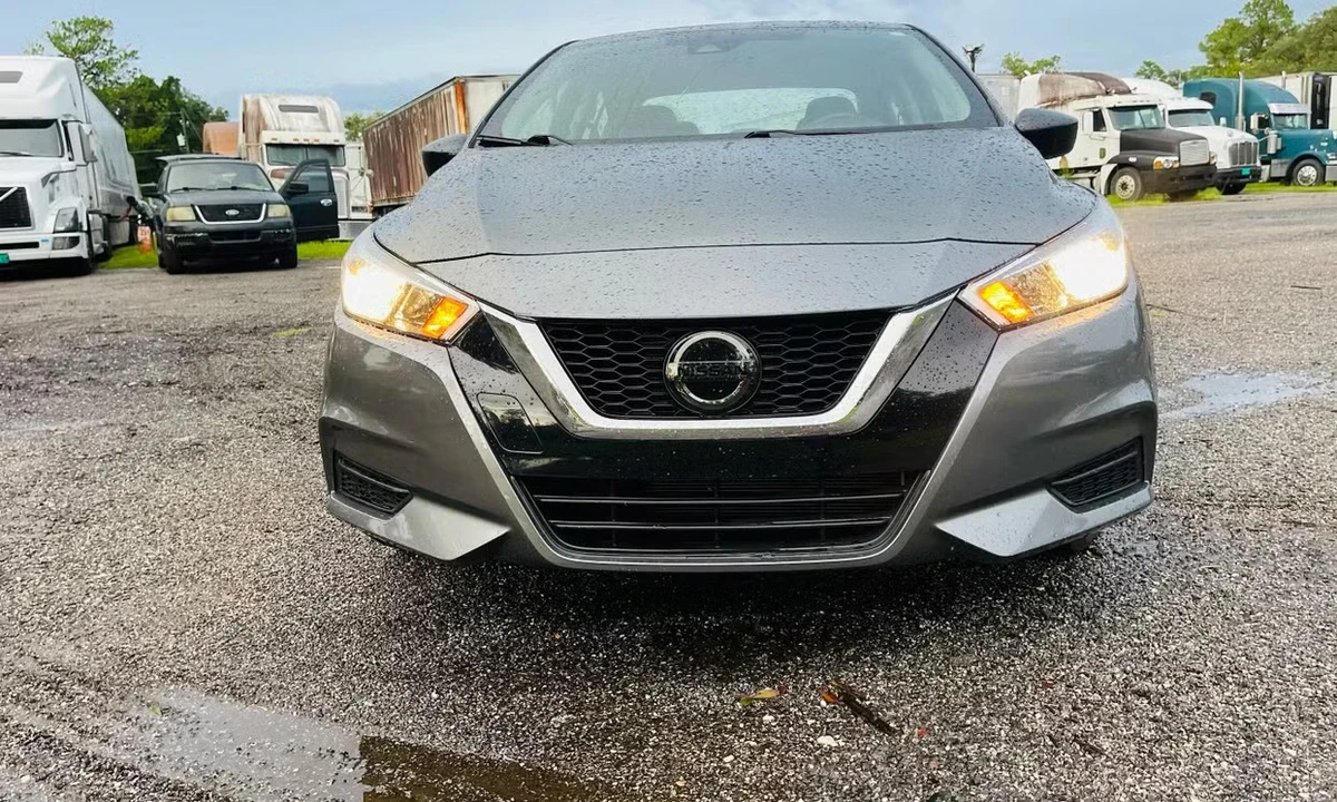 2021 Nissan Versa - Image 6 of 18