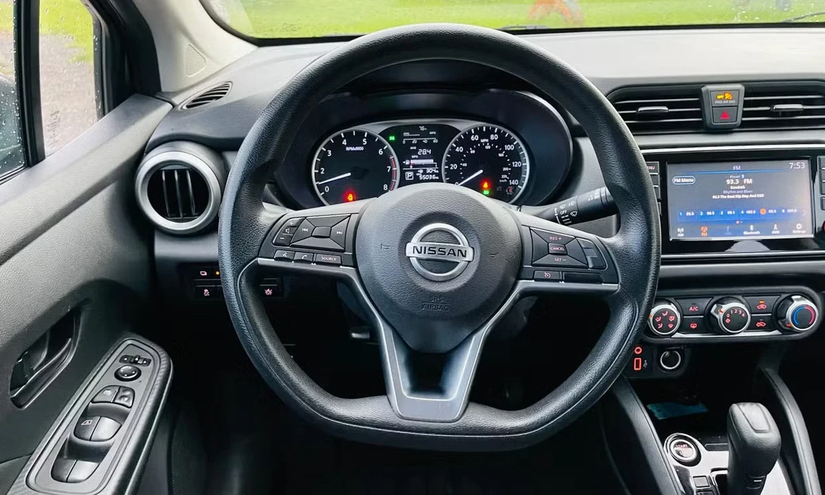 2021 Nissan Versa - Image 8 of 18