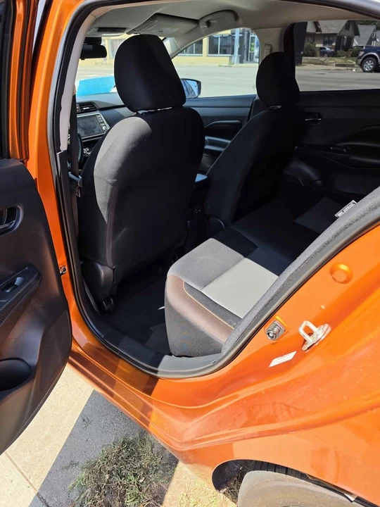 2021 Nissan Versa - Image 11 of 16