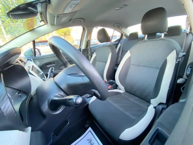 2021 Nissan Versa - Image 10 of 12