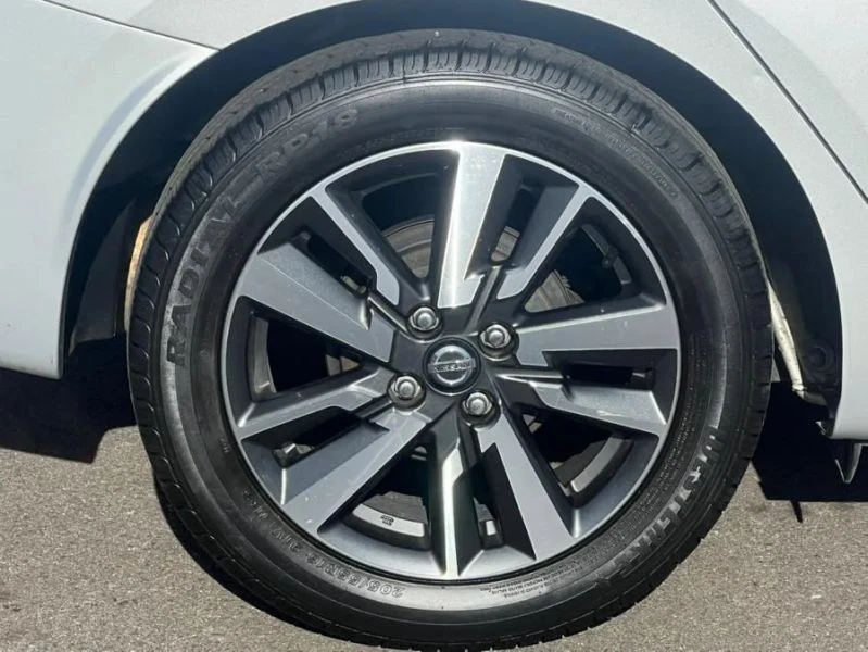 2021 Nissan Versa - Image 8 of 12