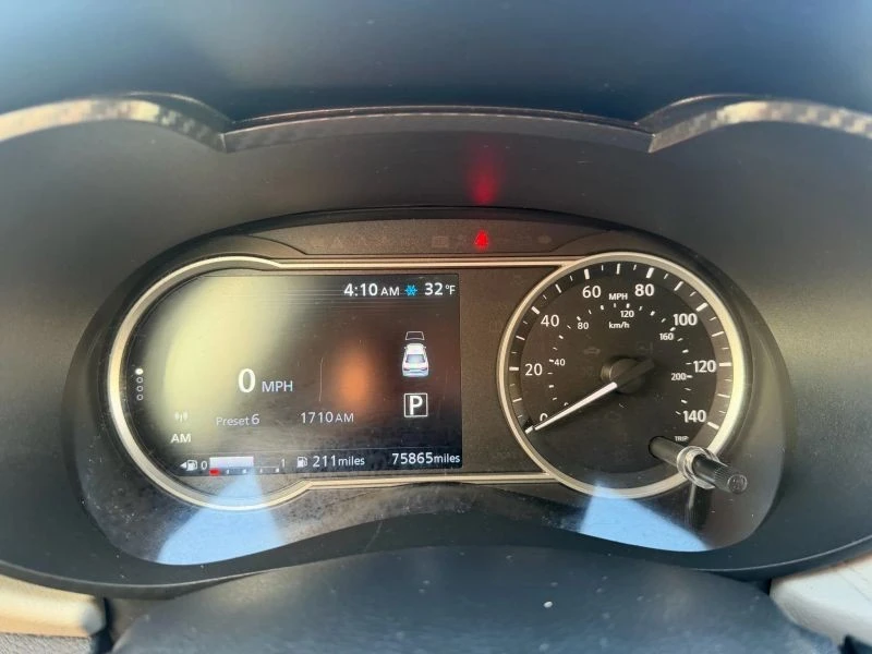 2021 Nissan Versa - Image 10 of 12