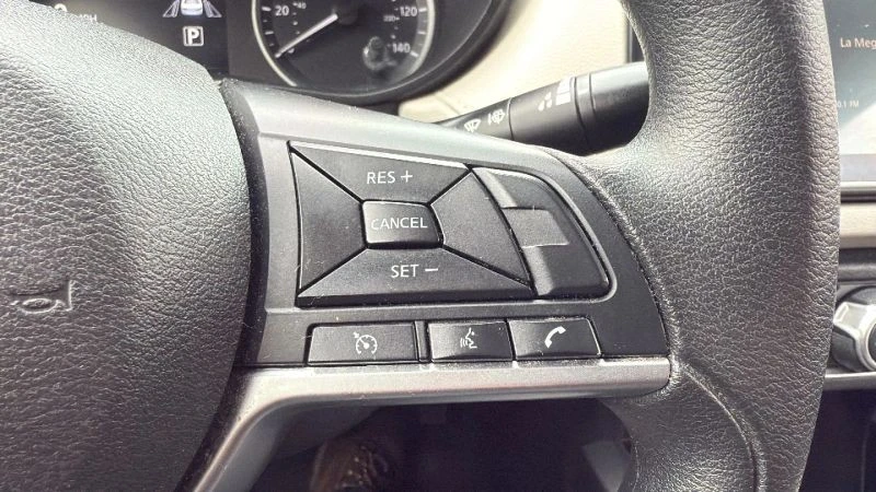 2021 Nissan Versa - Image 11 of 12