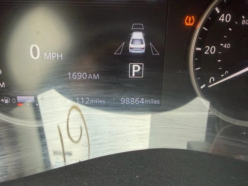 2021 Nissan Versa - Image 11 of 12