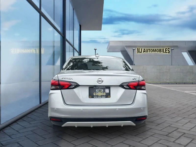2021 Nissan Versa - Image 6 of 12