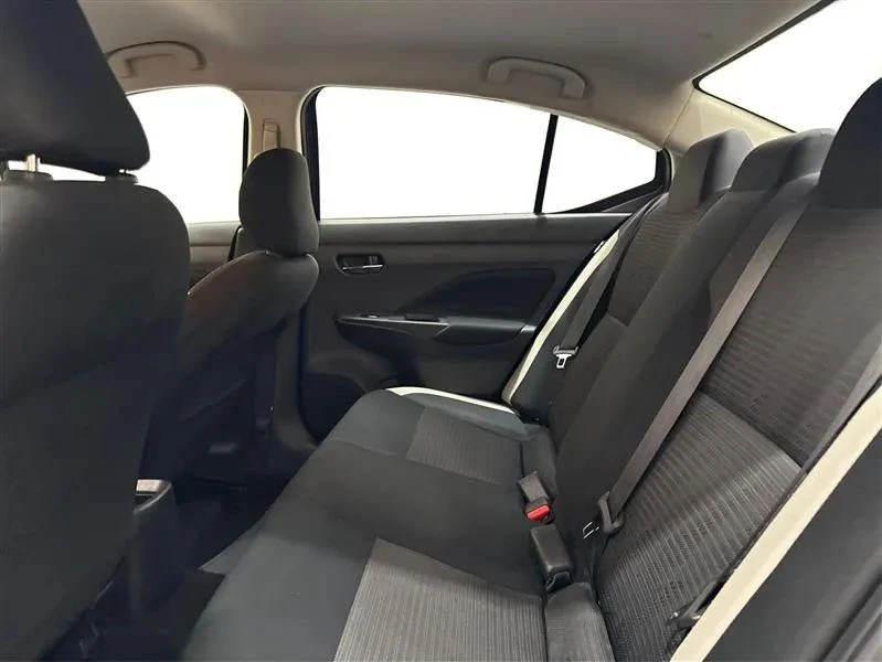 2021 Nissan Versa - Image 10 of 12