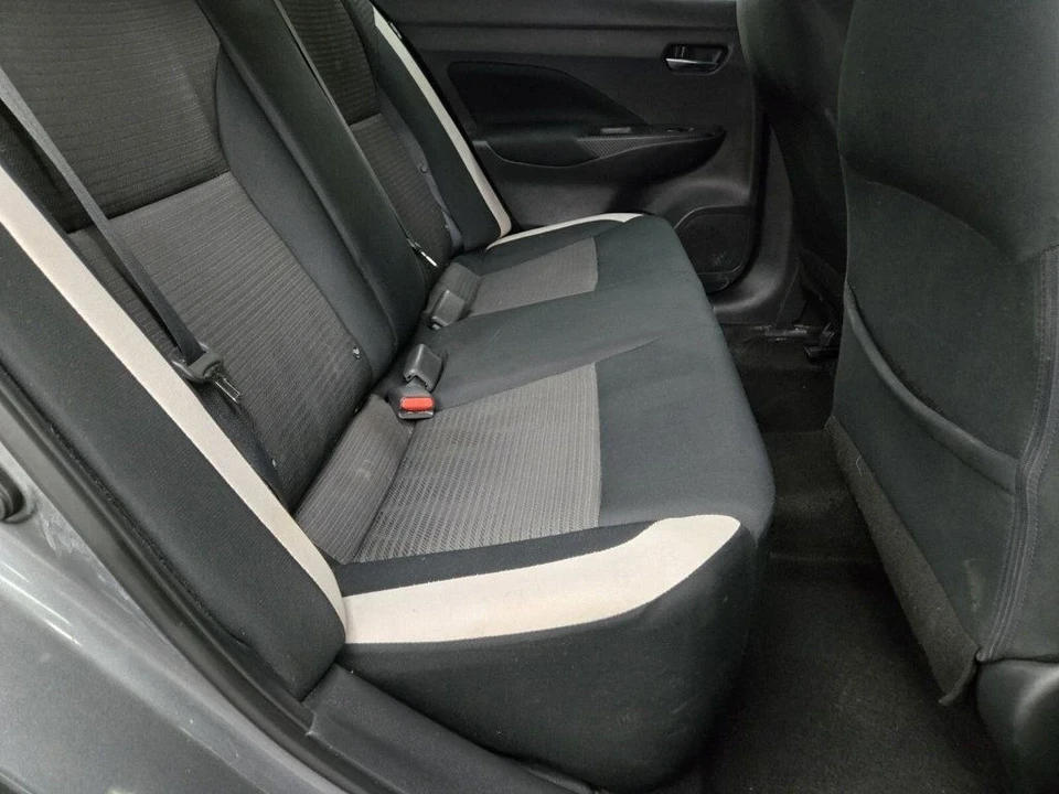 2021 Nissan Versa - Image 11 of 12