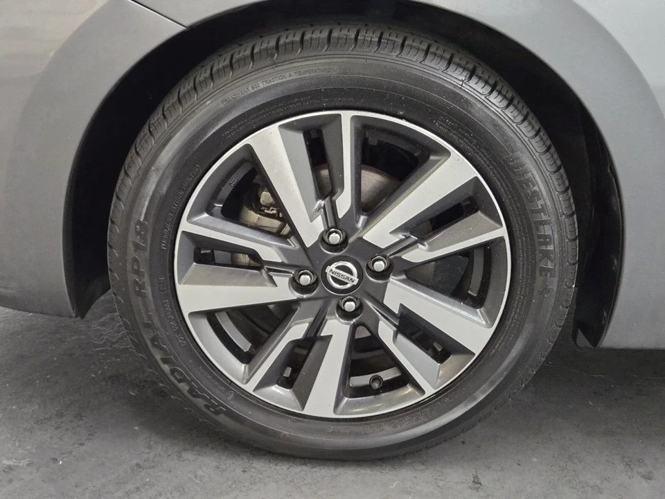 2021 Nissan Versa - Image 5 of 12