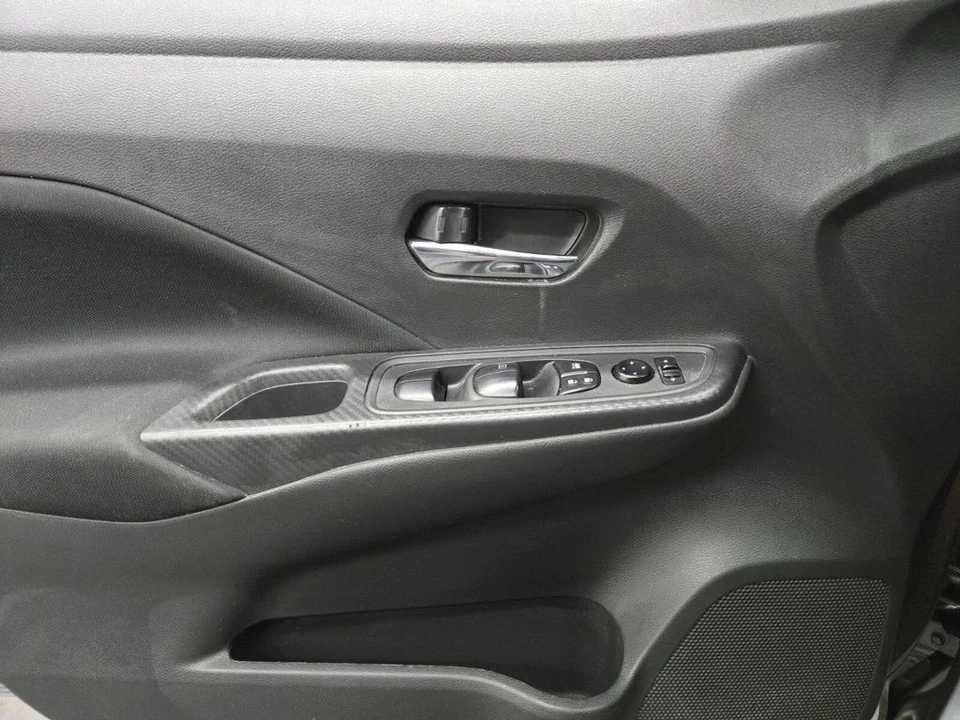 2021 Nissan Versa - Image 14 of 19