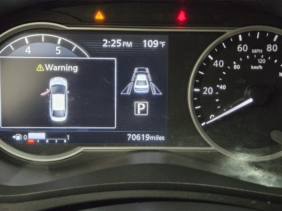 2021 Nissan Versa - Image 16 of 19