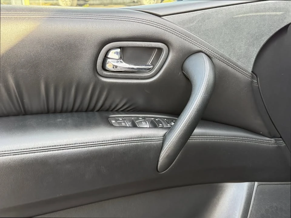 2021 Nissan Armada - Image 10 of 16