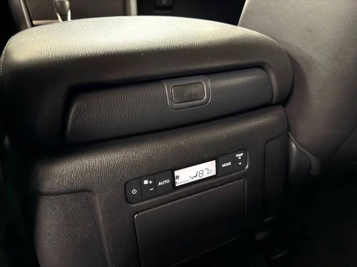 2021 Nissan Armada - Image 14 of 18