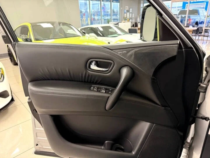 2021 Nissan Armada - Image 10 of 18