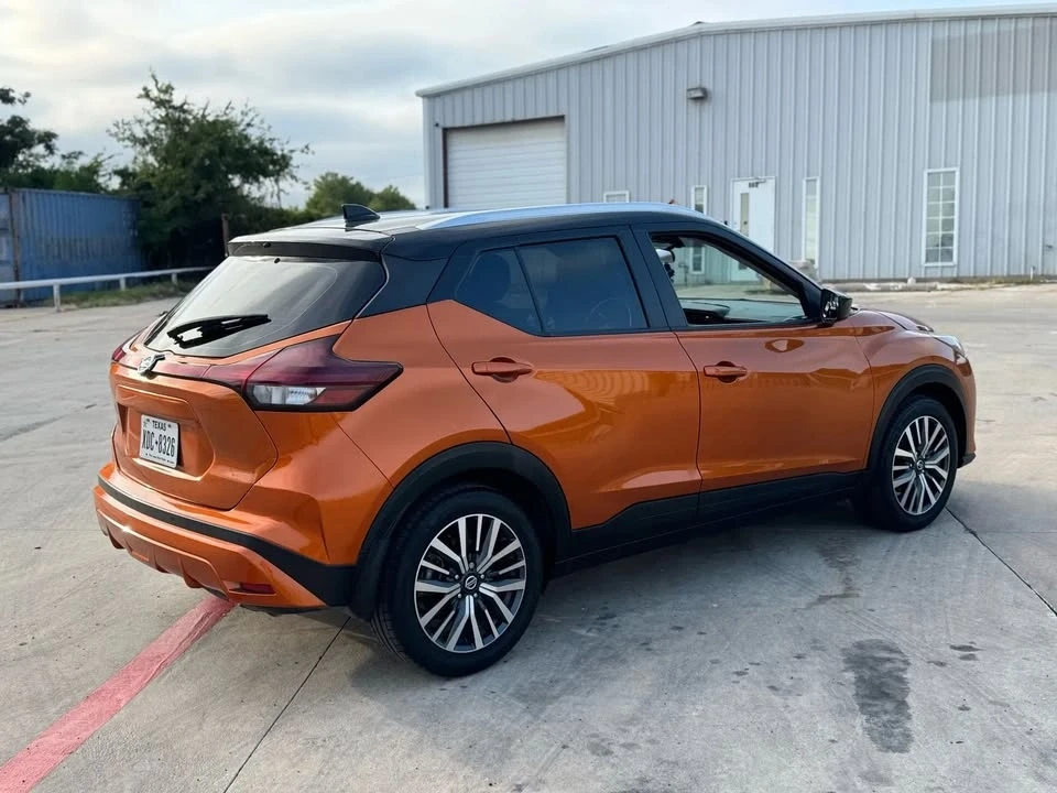 2021 Nissan Kicks - Image 8 of 11