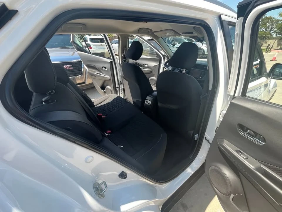 2021 Nissan Kicks - Image 14 of 18