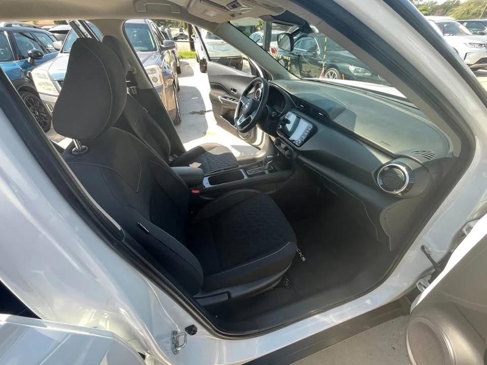 2021 Nissan Kicks - Image 15 of 18