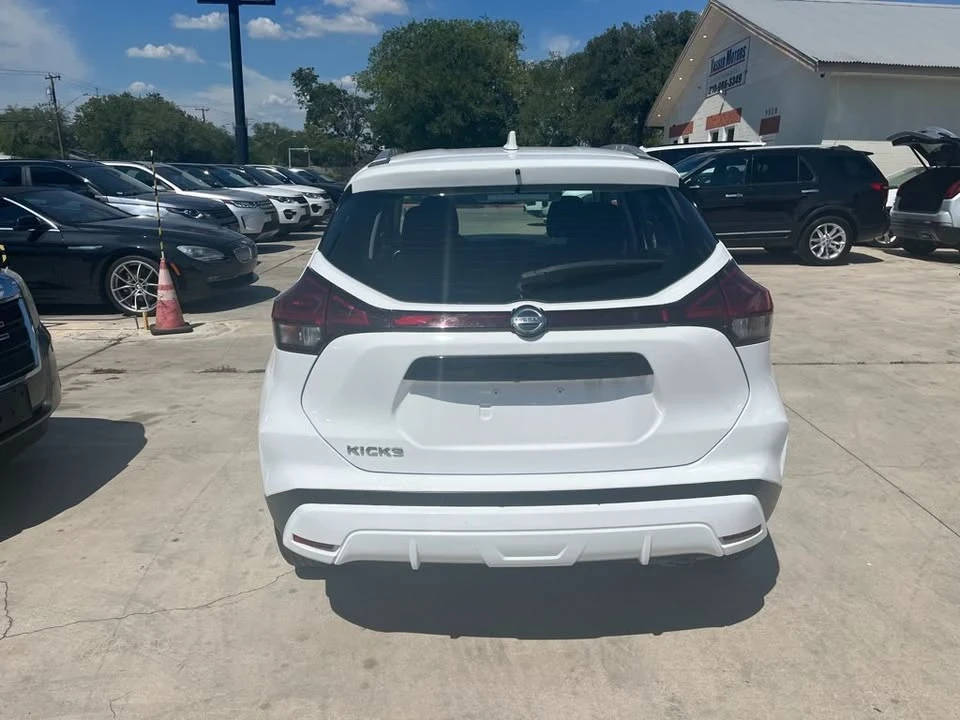 2021 Nissan Kicks - Image 7 of 18