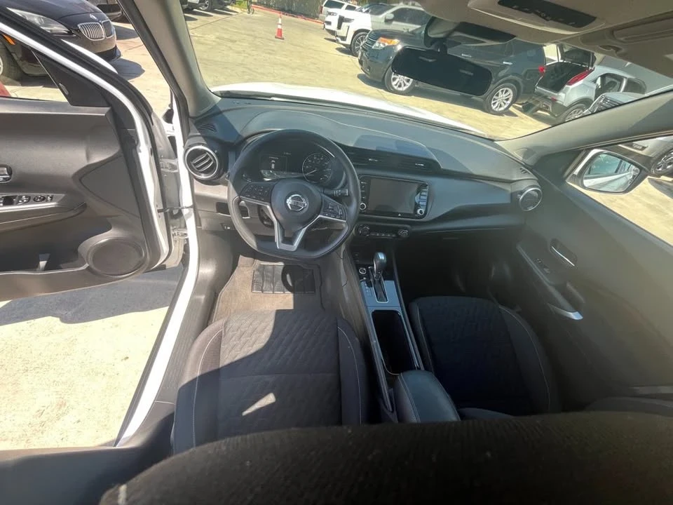 2021 Nissan Kicks - Image 12 of 18