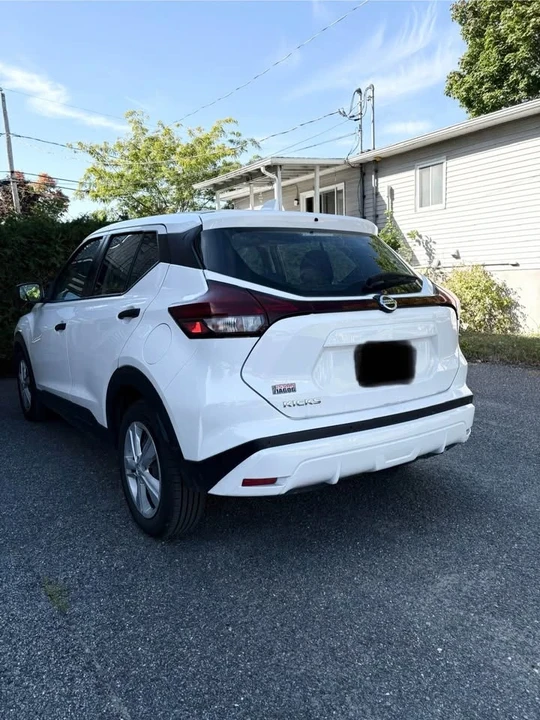 2021 Nissan Kicks - Image 2 of 5