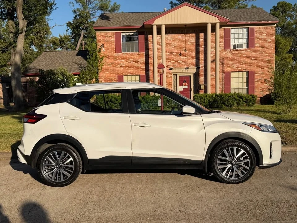 2021 Nissan Kicks - Image 4 of 5