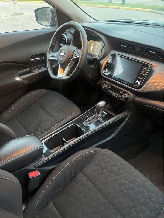 2021 Nissan Kicks - Image 9 of 13