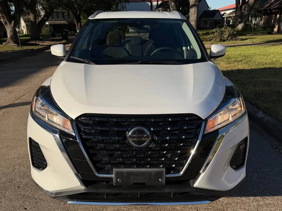 2021 Nissan Kicks - Image 2 of 4