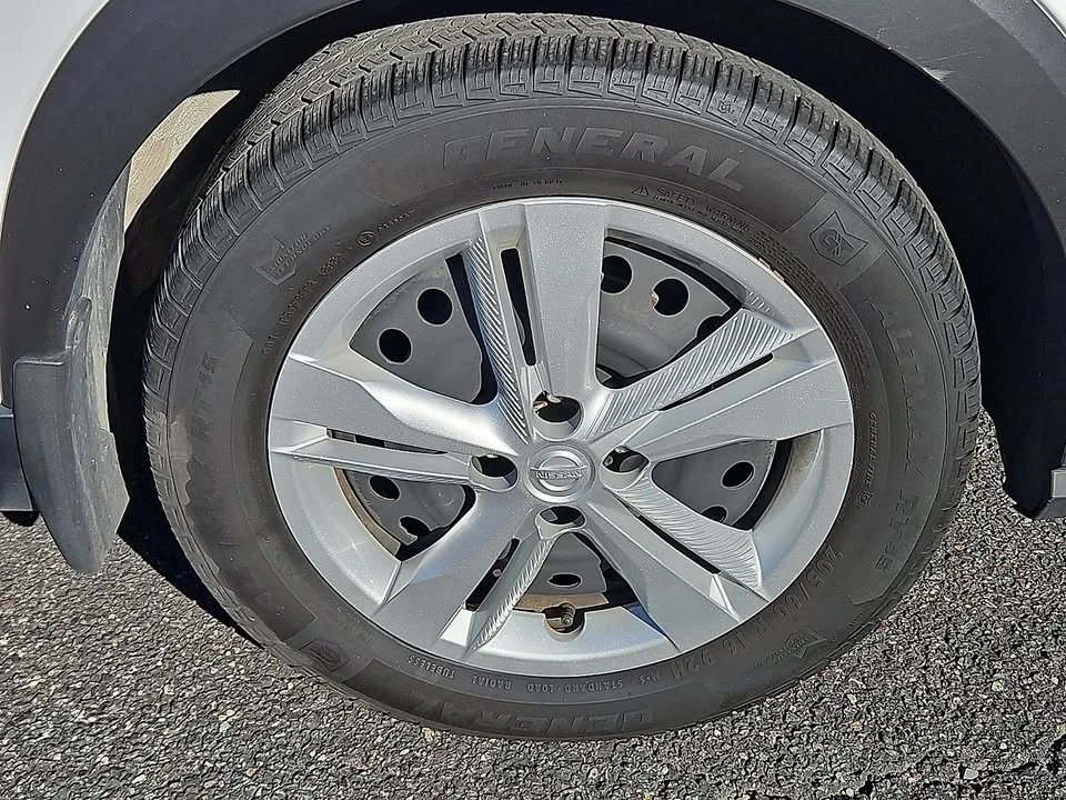 2021 Nissan Kicks - Image 8 of 19