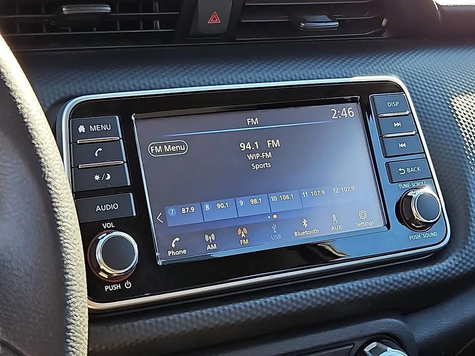 2021 Nissan Kicks - Image 15 of 19