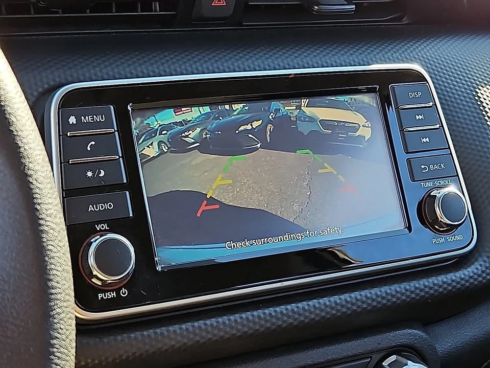 2021 Nissan Kicks - Image 16 of 19
