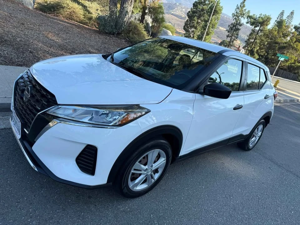 2021 Nissan Kicks - Image 3 of 7