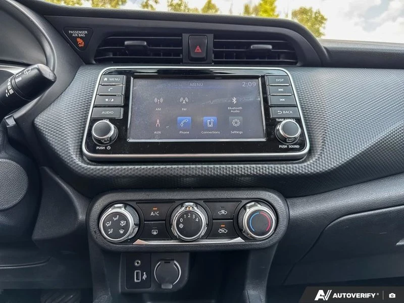 2021 Nissan Kicks - Image 14 of 20