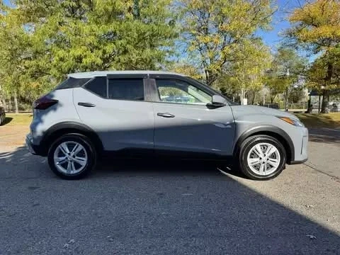 2021 Nissan Kicks - Image 3 of 11