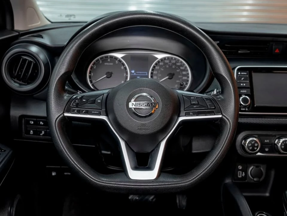 2021 Nissan Kicks - Image 14 of 20