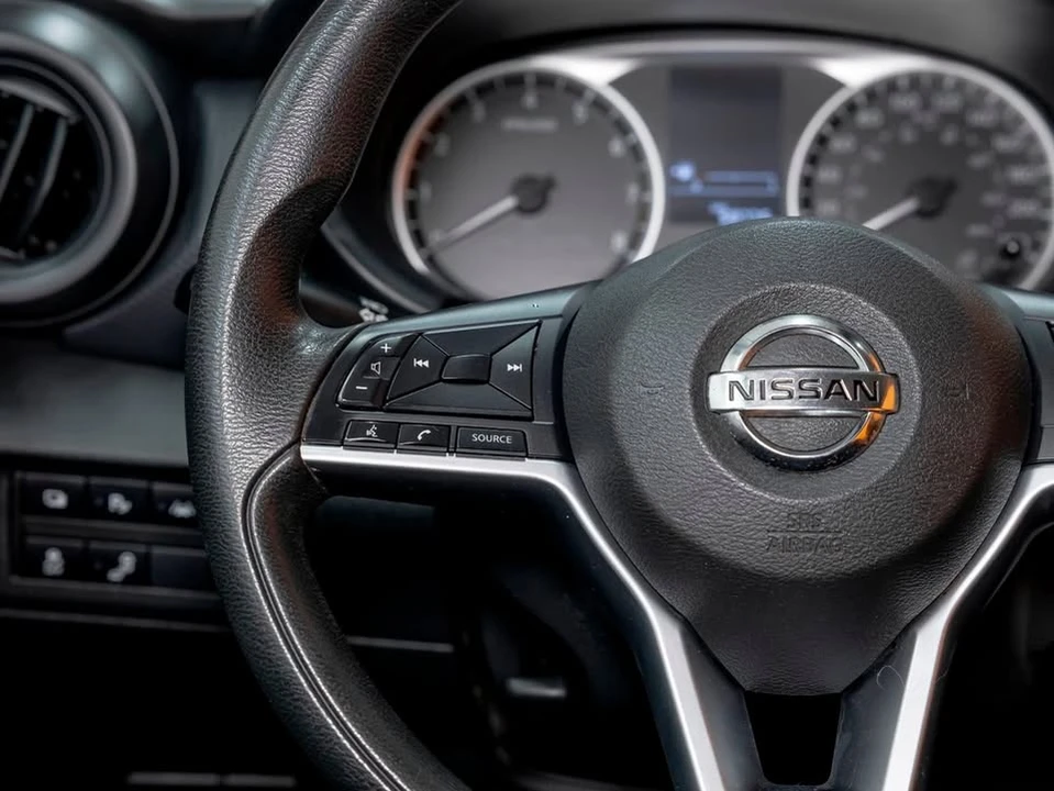 2021 Nissan Kicks - Image 15 of 20