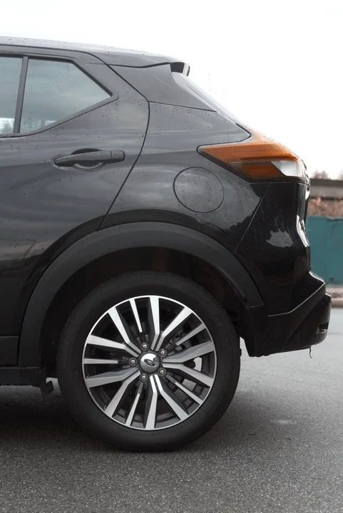 2021 Nissan Kicks - Image 8 of 11