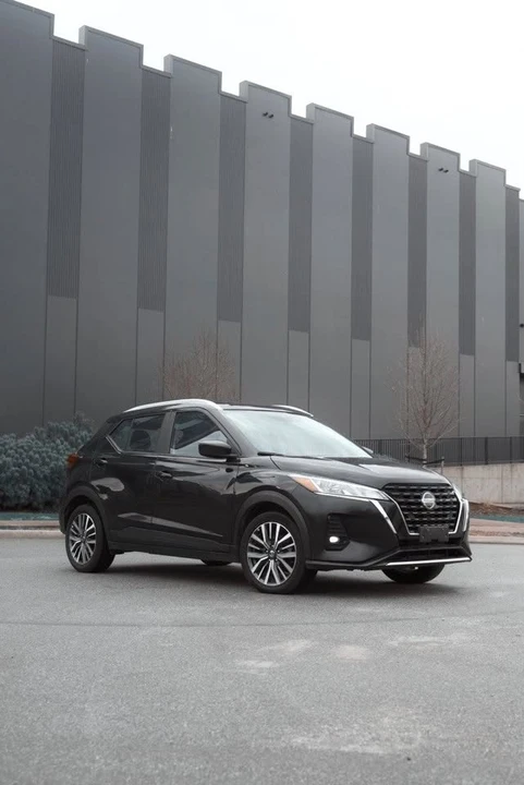 2021 Nissan Kicks - Image 2 of 11