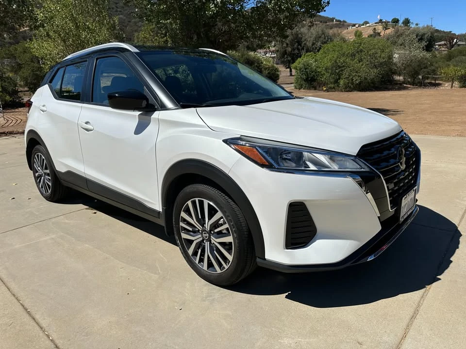 2021 Nissan Kicks - Image 3 of 19