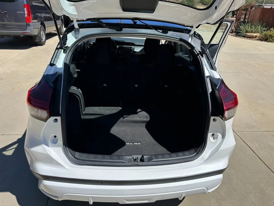 2021 Nissan Kicks - Image 12 of 19