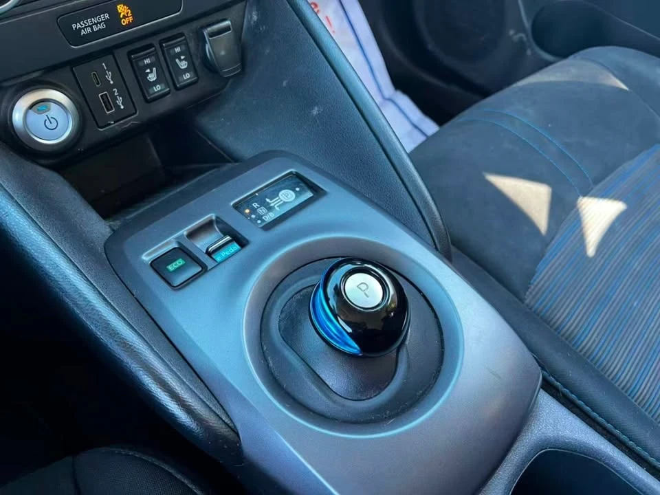 2021 Nissan Leaf - Image 14 of 20