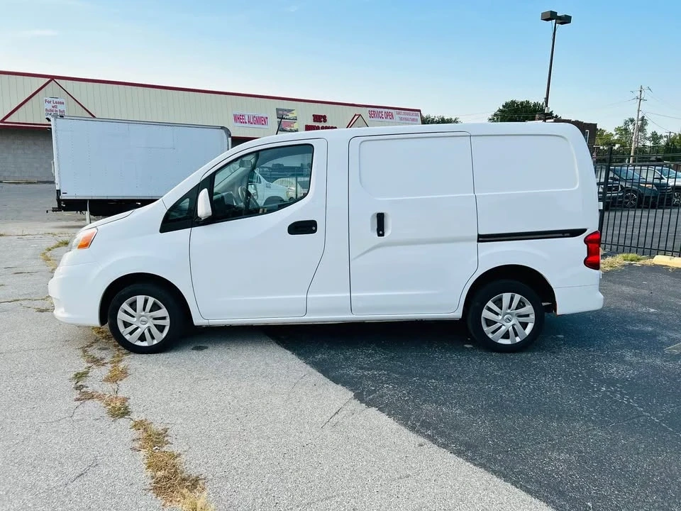 2021 Nissan NV - Image 7 of 15