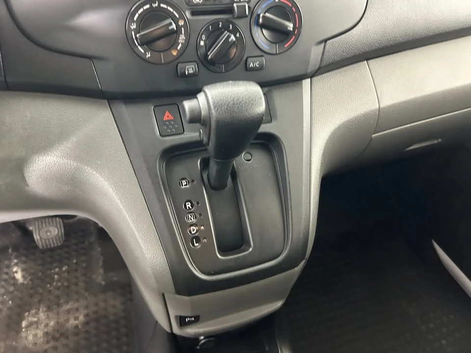 2021 Nissan NV - Image 17 of 20