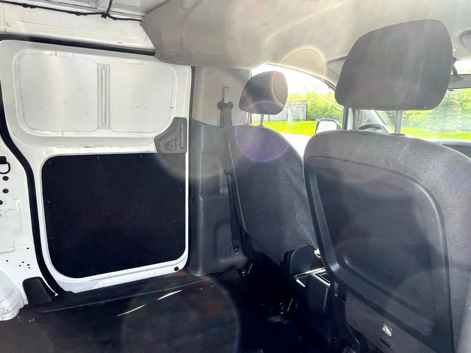 2021 Nissan NV - Image 12 of 19
