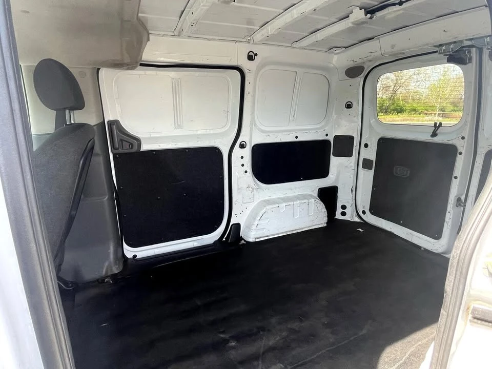 2021 Nissan NV - Image 9 of 19