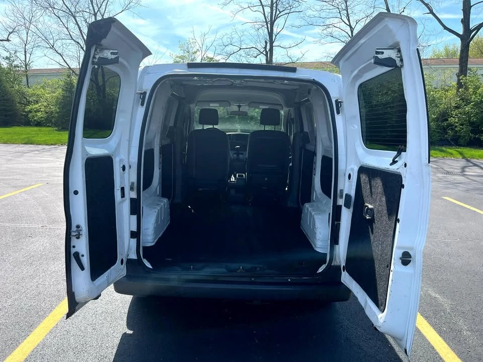 2021 Nissan NV - Image 10 of 19
