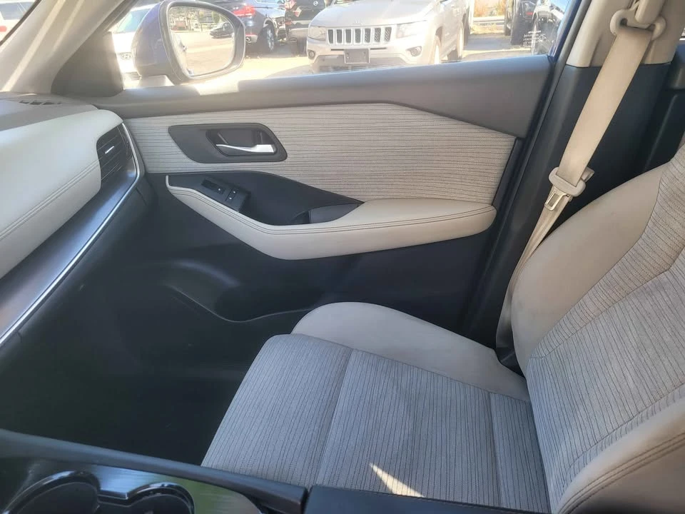 2021 Nissan Rogue - Image 9 of 12