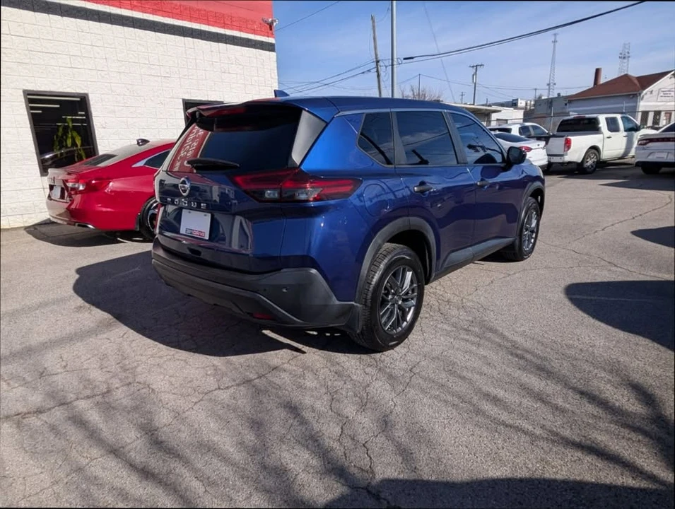 2021 Nissan Rogue - Image 4 of 17