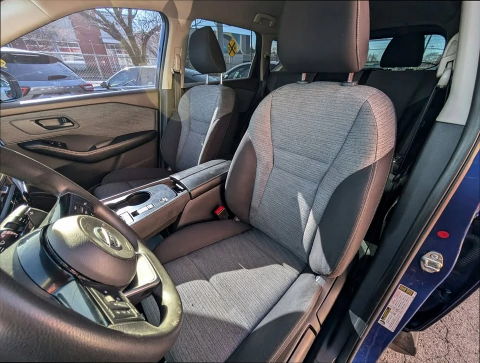 2021 Nissan Rogue - Image 14 of 17