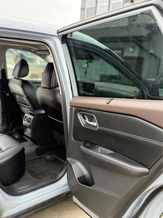2021 Nissan Rogue - Image 6 of 17